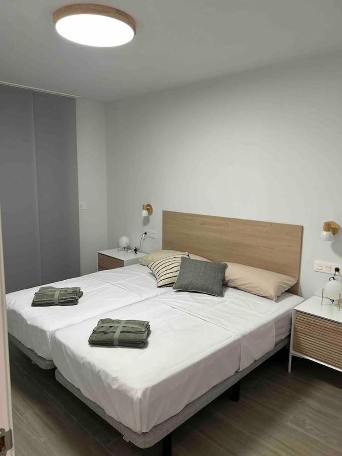 Apartamentos Breton 17 Suite Familiar Alicante Eksteriør bilde
