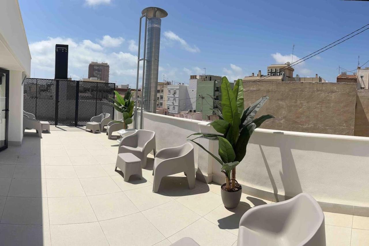 Apartamentos Breton 17 Suite Familiar Alicante Eksteriør bilde